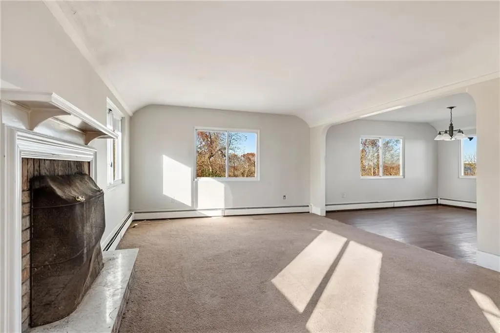 227 Fleetwood Drive North Kingstown RI 02874