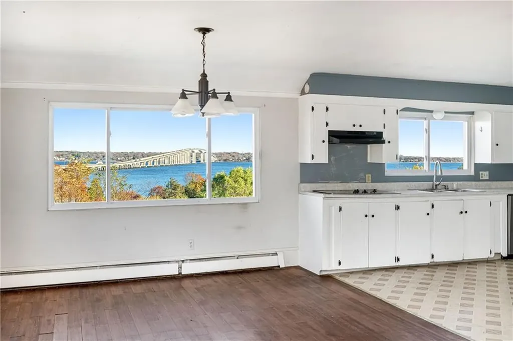 227 Fleetwood Drive North Kingstown RI 02874