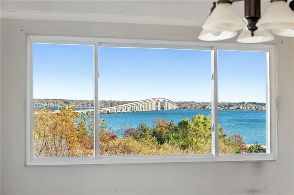 227 Fleetwood Drive North Kingstown RI 02874