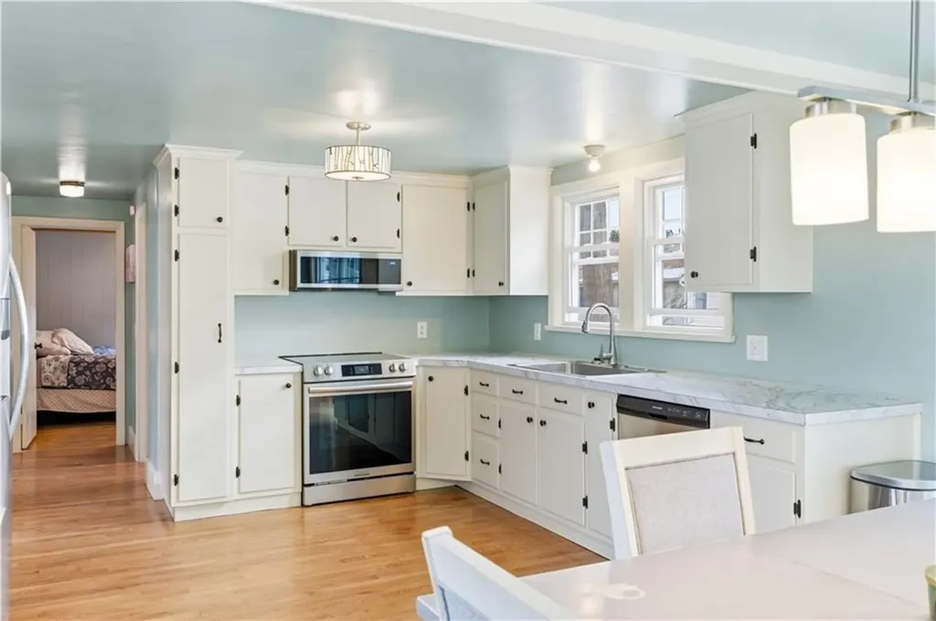 37 Columbus Avenue North Providence RI 02911