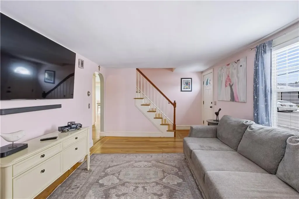 37 Columbus Avenue North Providence RI 02911