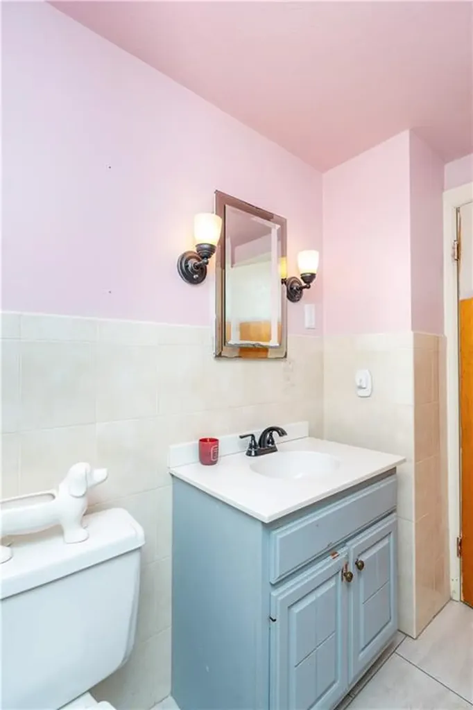 37 Columbus Avenue North Providence RI 02911