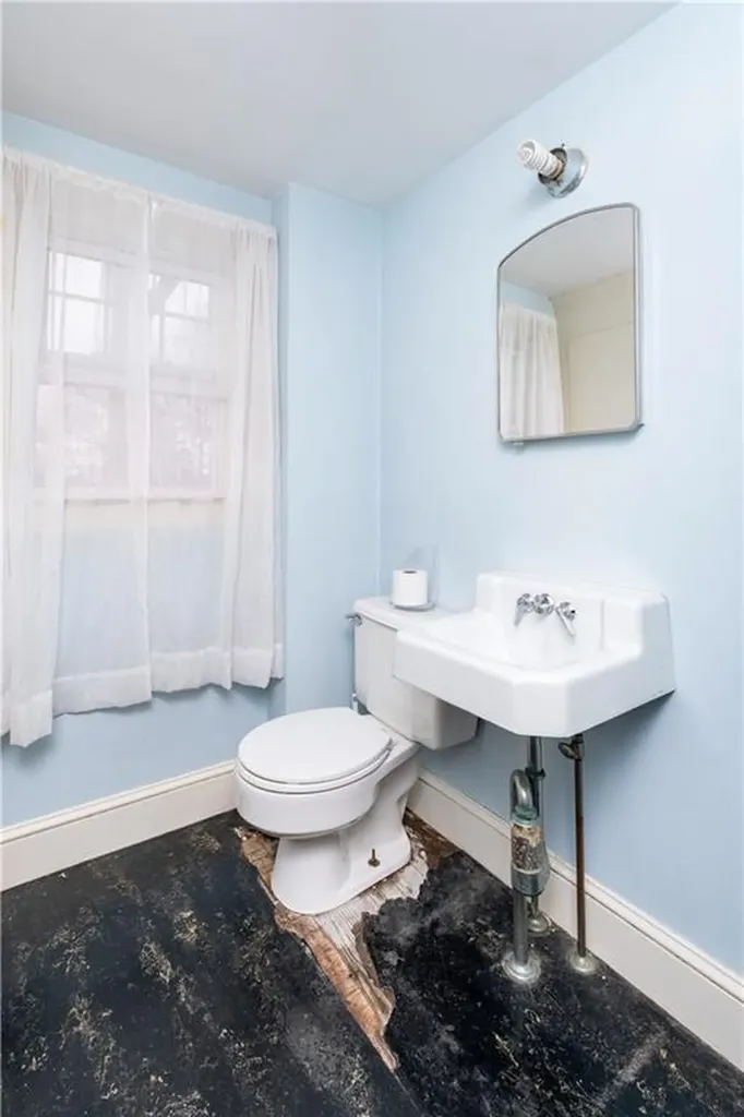 37 Columbus Avenue North Providence RI 02911