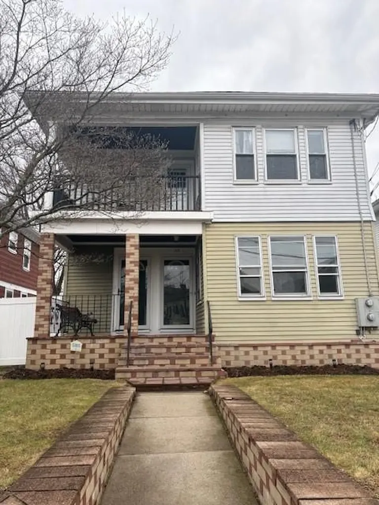 166 168 Narragansett Street Cranston RI 02905