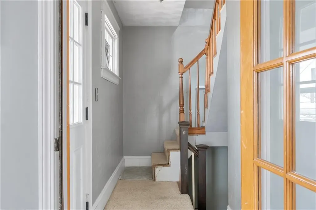166 168 Narragansett Street Cranston RI 02905