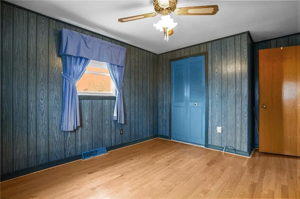 142 Stoneham Drive Woonsocket RI 02895