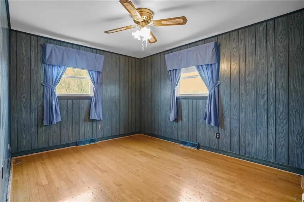 142 Stoneham Drive Woonsocket RI 02895