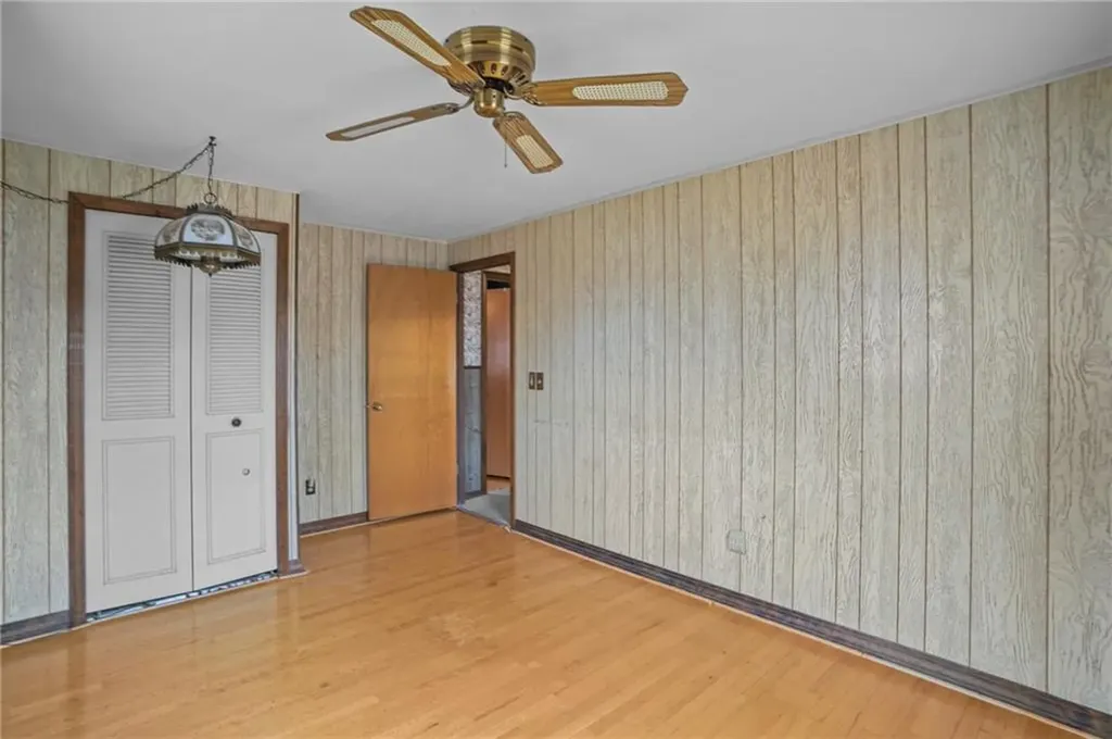 142 Stoneham Drive Woonsocket RI 02895