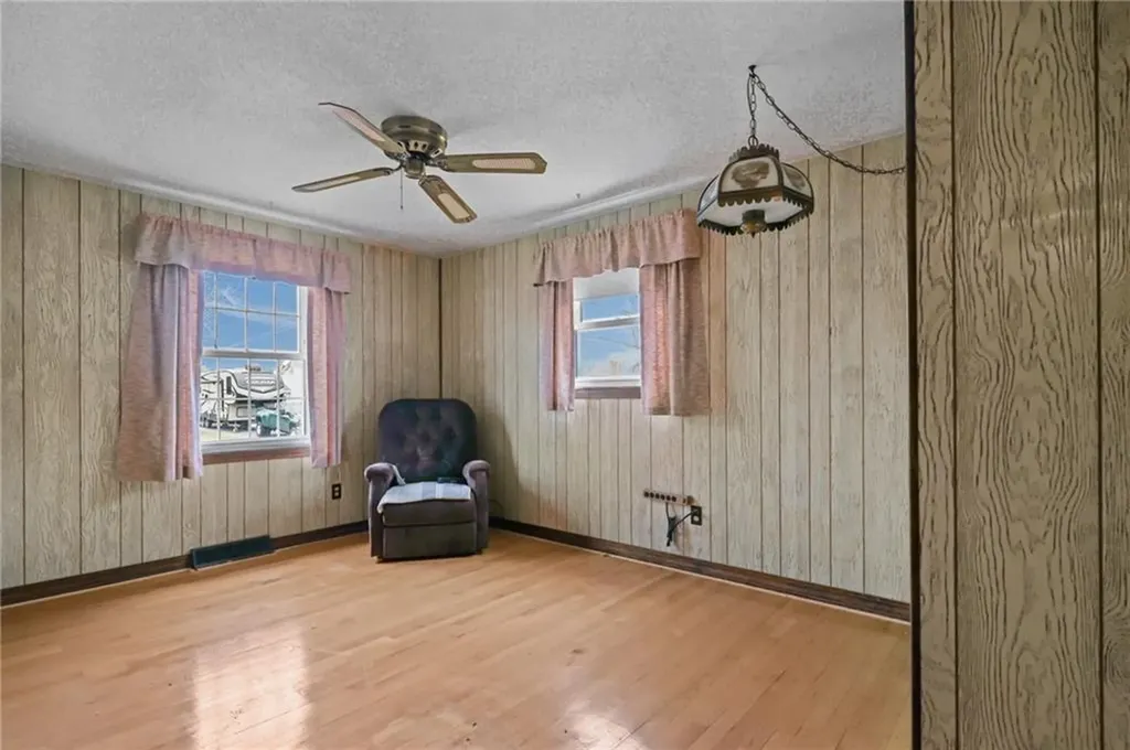 142 Stoneham Drive Woonsocket RI 02895