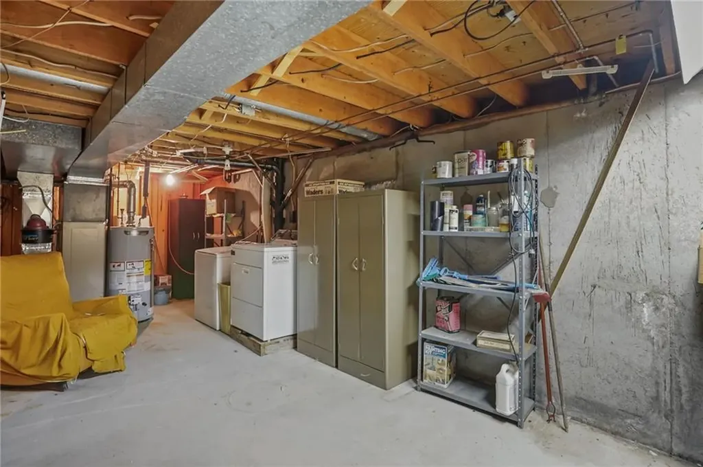 142 Stoneham Drive Woonsocket RI 02895