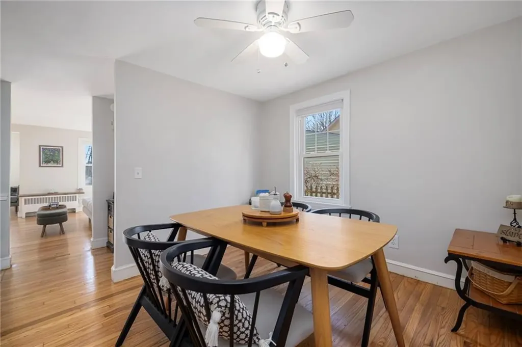7 Bay Avenue Barrington RI 02806