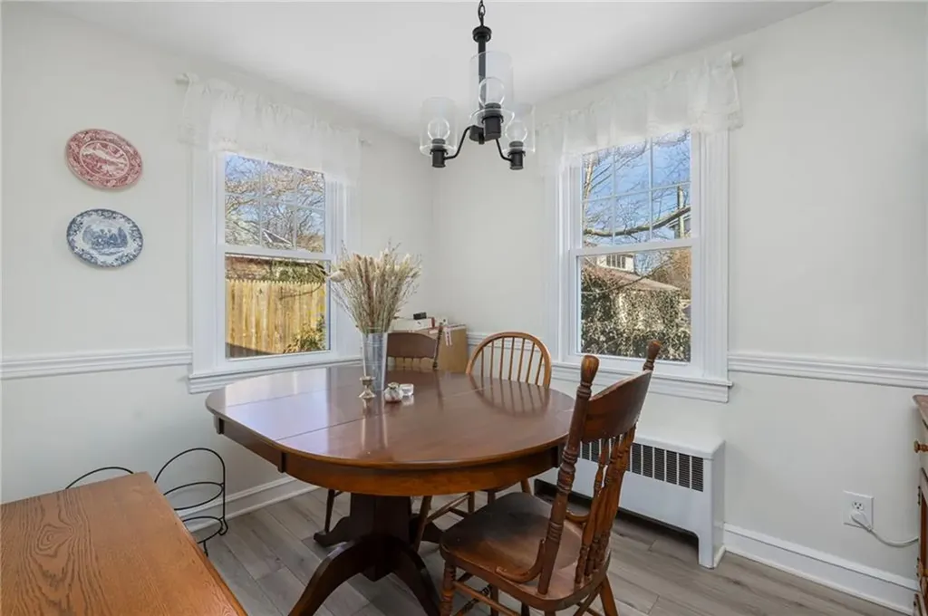 7 Bay Avenue Barrington RI 02806