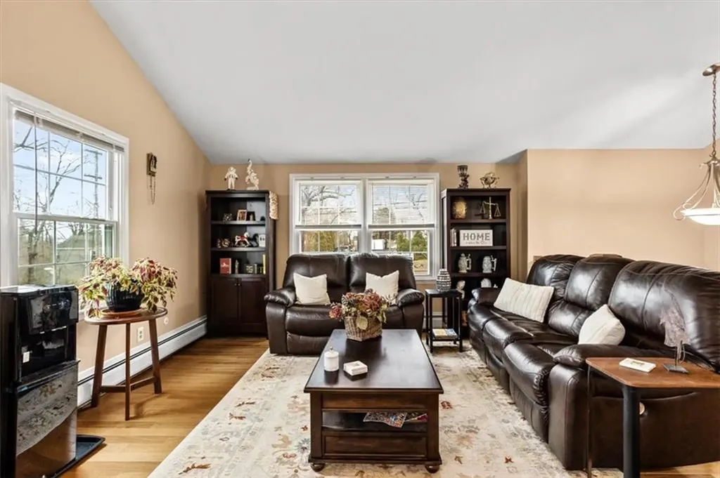 328 New London Avenue West Warwick RI 02893