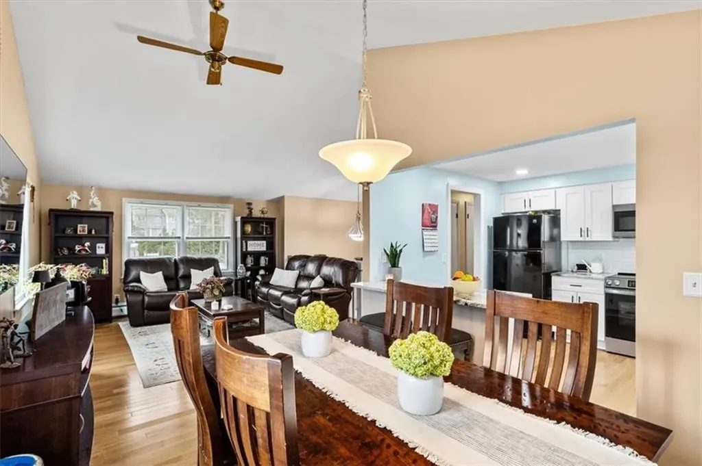 328 New London Avenue West Warwick RI 02893