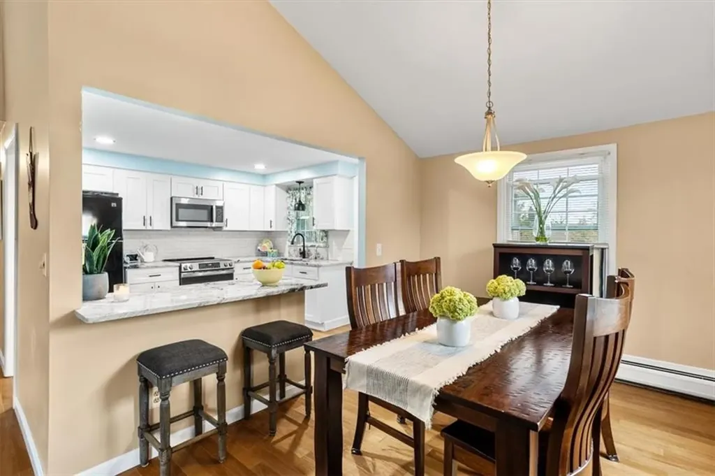 328 New London Avenue West Warwick RI 02893