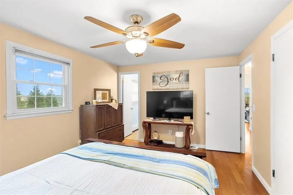 328 New London Avenue West Warwick RI 02893