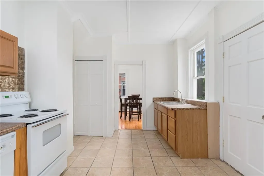 53 Warner Street Newport RI 02840
