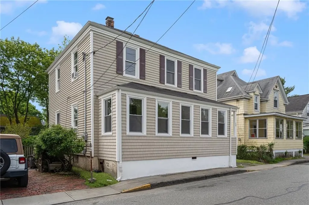 53 Warner Street Newport RI 02840