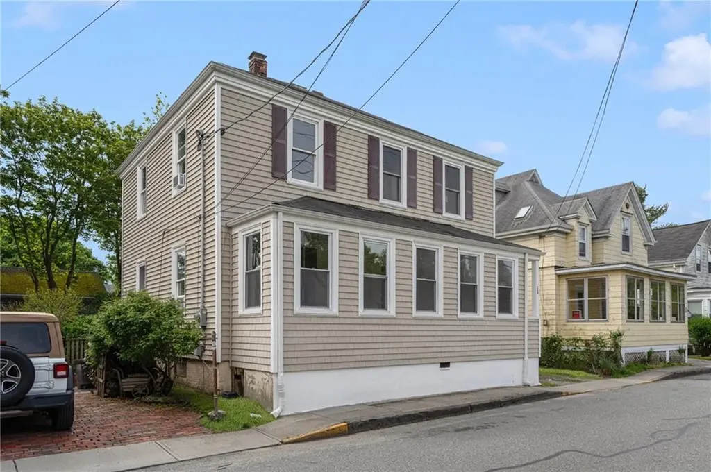 53 Warner Street Newport RI 02840