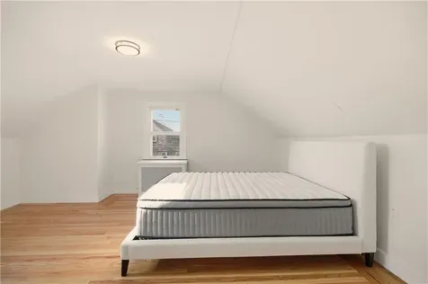 128 Ruggles Avenue Newport RI 02840