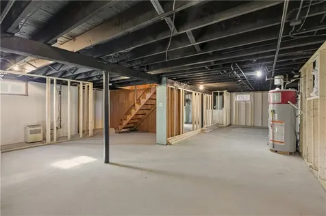 128 Ruggles Avenue Newport RI 02840