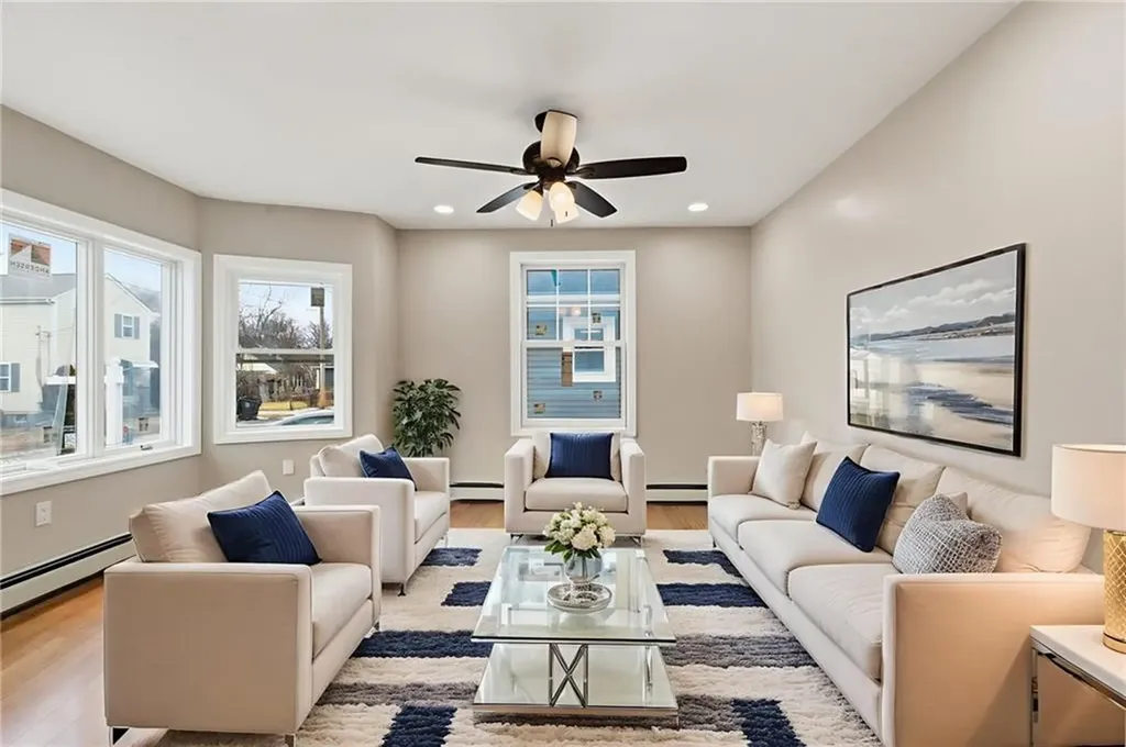 72 Stowe Avenue East Providence RI 02915