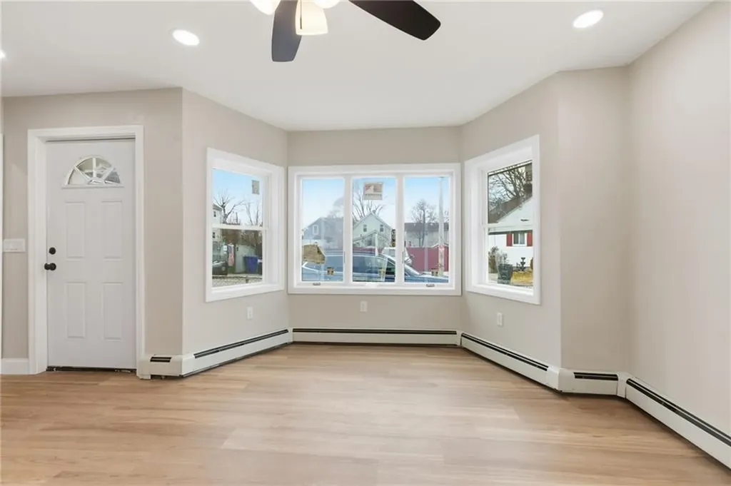 72 Stowe Avenue East Providence RI 02915