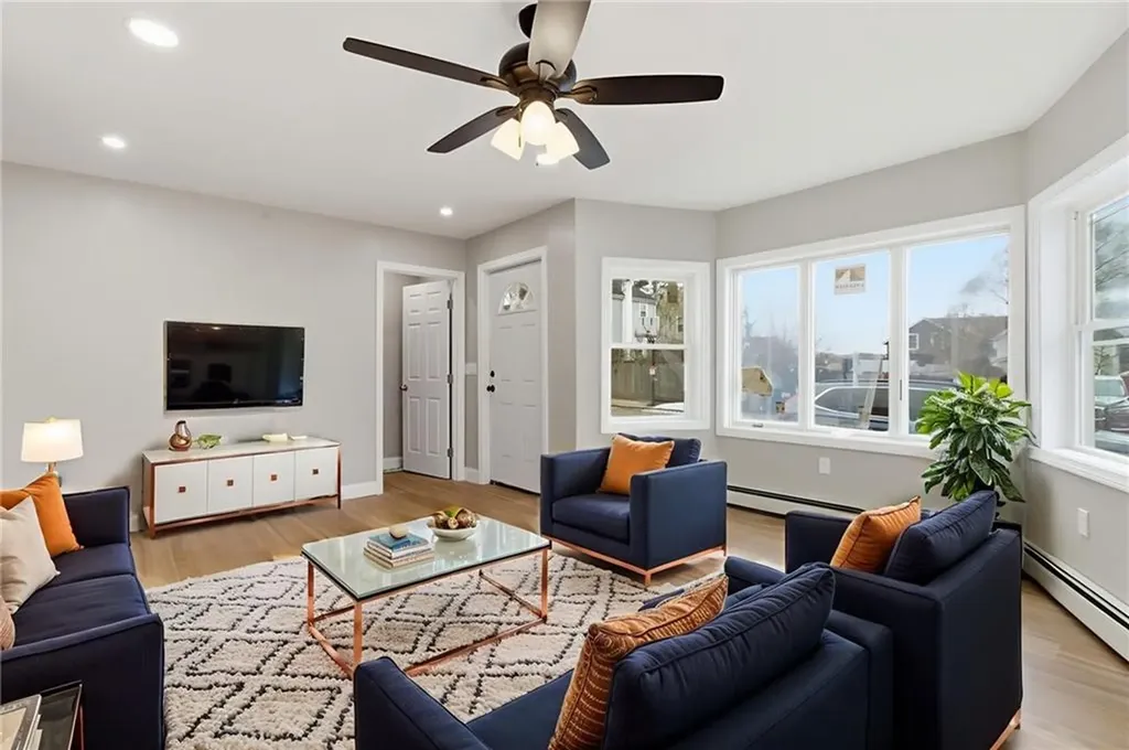 72 Stowe Avenue East Providence RI 02915