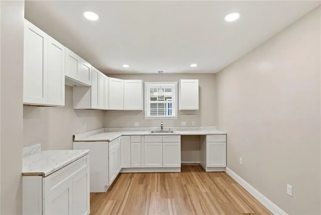 72 Stowe Avenue East Providence RI 02915