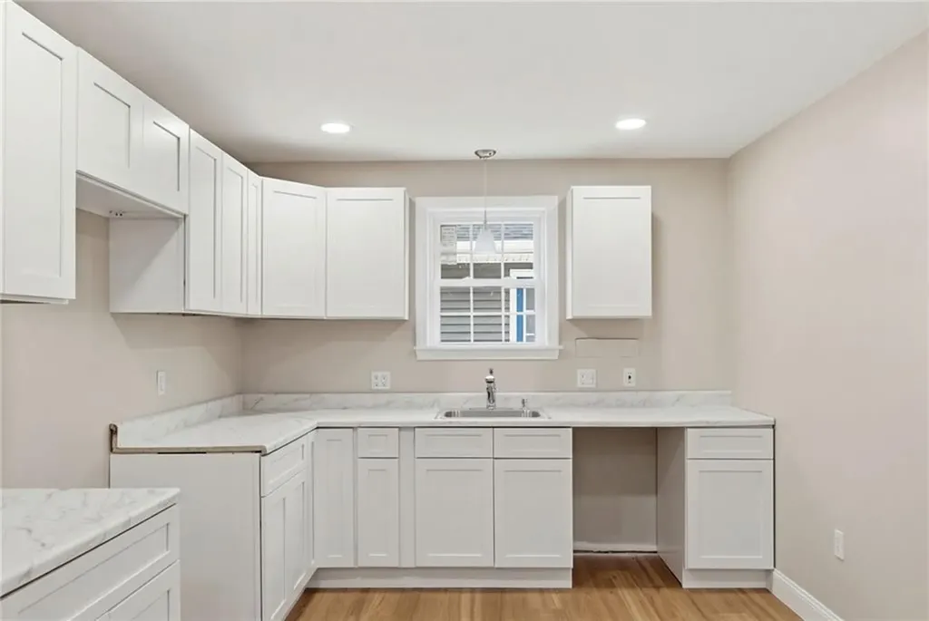 72 Stowe Avenue East Providence RI 02915