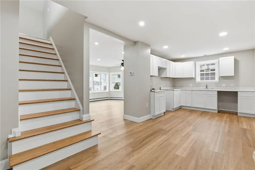 72 Stowe Avenue East Providence RI 02915