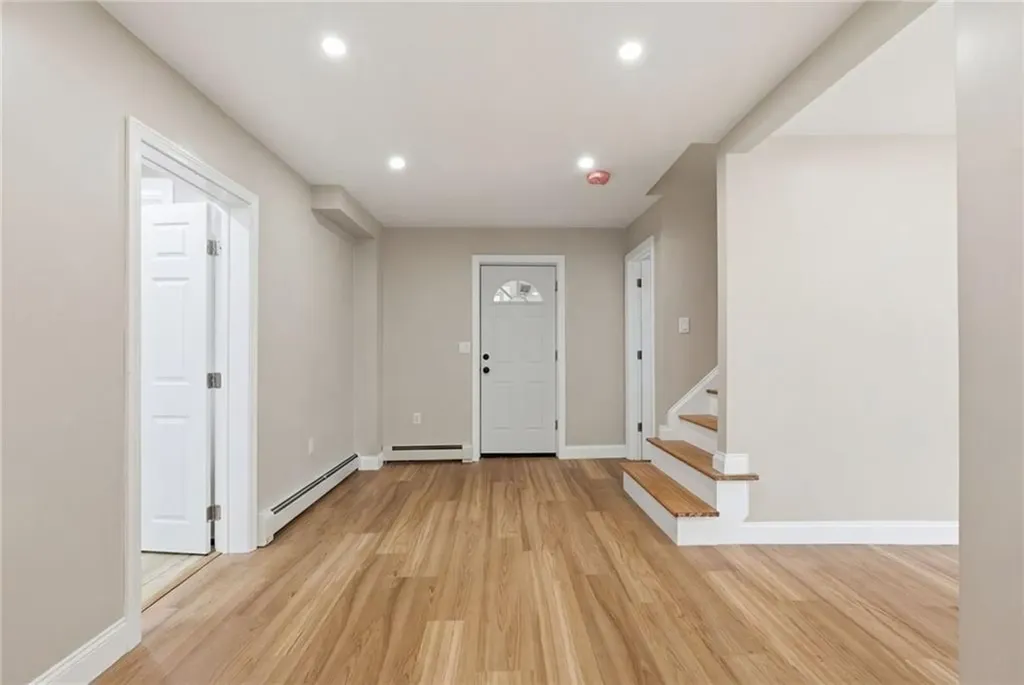 72 Stowe Avenue East Providence RI 02915