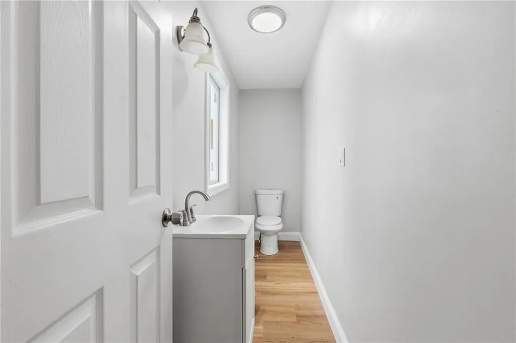 72 Stowe Avenue East Providence RI 02915