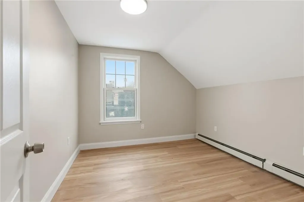 72 Stowe Avenue East Providence RI 02915