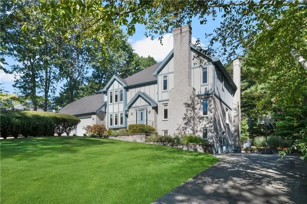 20 Buckboard Drive Cumberland RI 02864