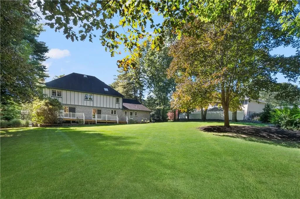 20 Buckboard Drive Cumberland RI 02864