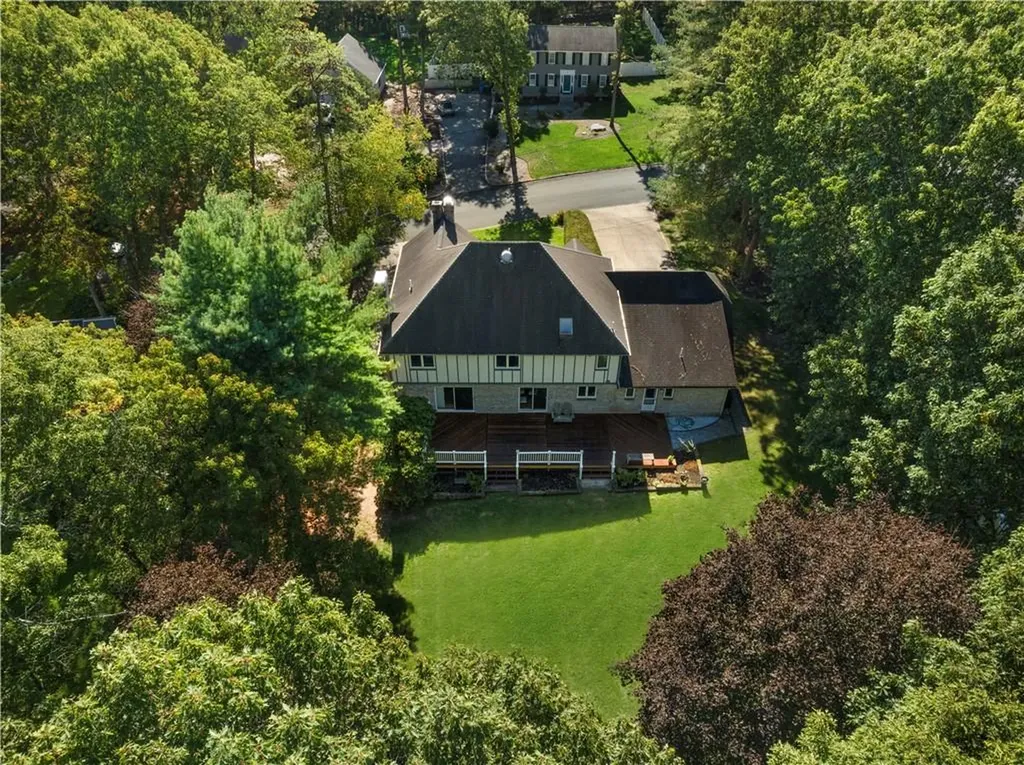 20 Buckboard Drive Cumberland RI 02864