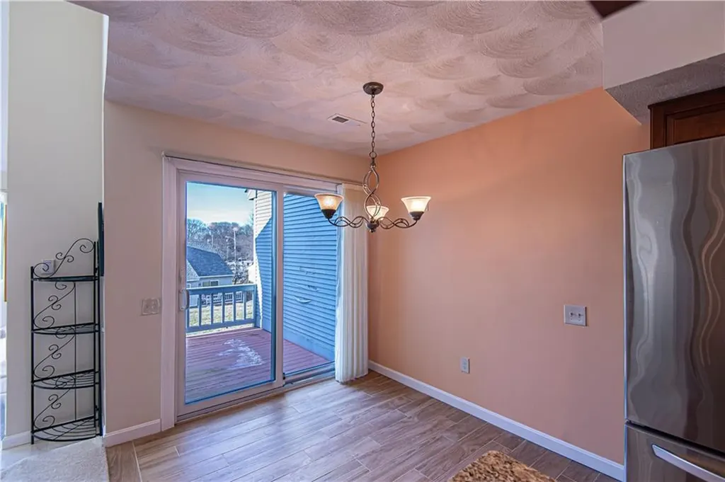 87 Nipmuc Trail North Providence RI 02904