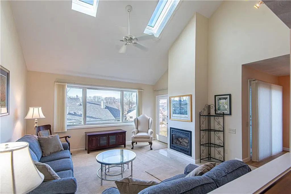 87 Nipmuc Trail North Providence RI 02904