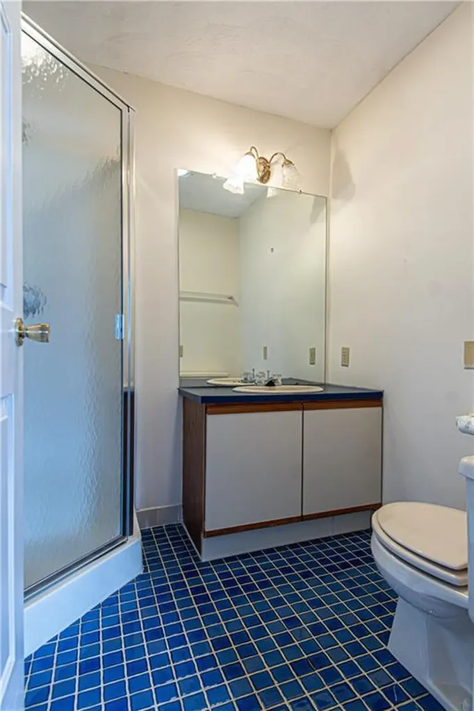 87 Nipmuc Trail North Providence RI 02904