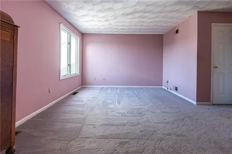 87 Nipmuc Trail North Providence RI 02904