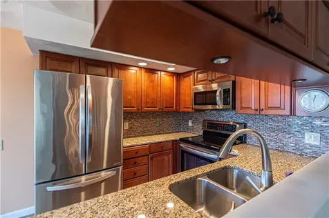 87 Nipmuc Trail North Providence RI 02904