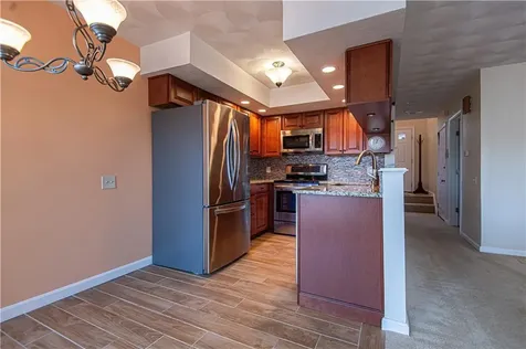 87 Nipmuc Trail North Providence RI 02904