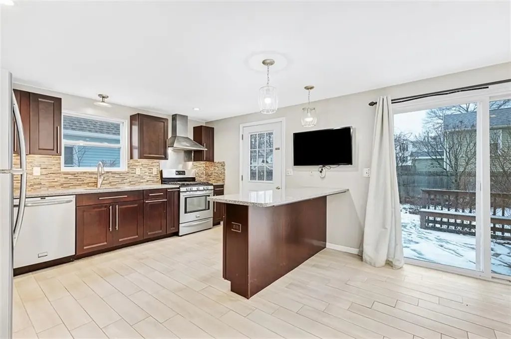 4 Plant Street Cumberland RI 02864