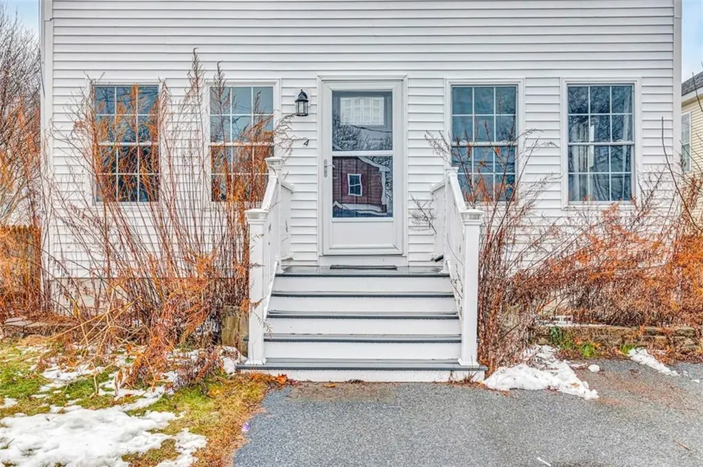 4 Plant Street Cumberland RI 02864