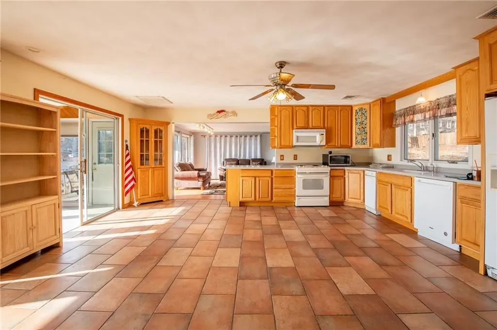 22 Cady Lane Glocester RI 02814