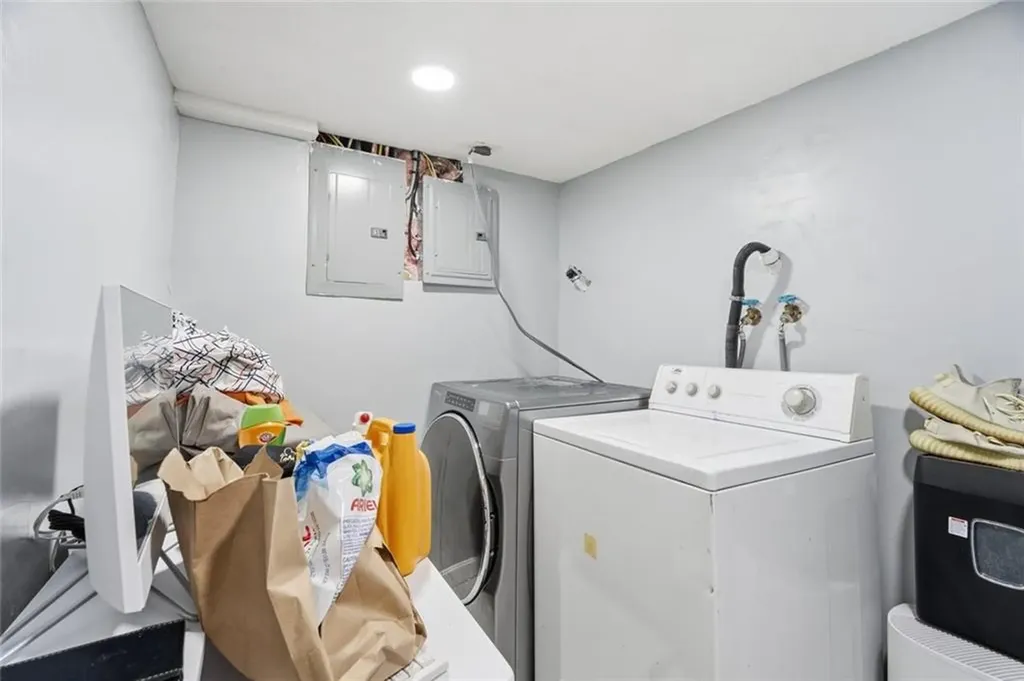 175 Montgomery Avenue Providence RI 02905