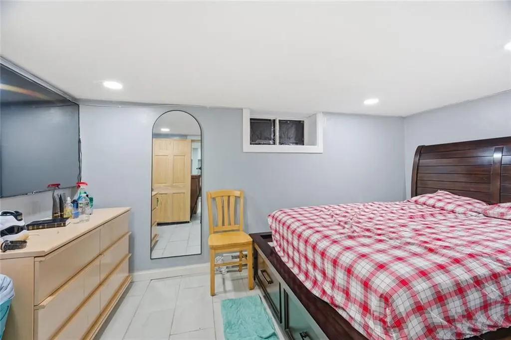 175 Montgomery Avenue Providence RI 02905