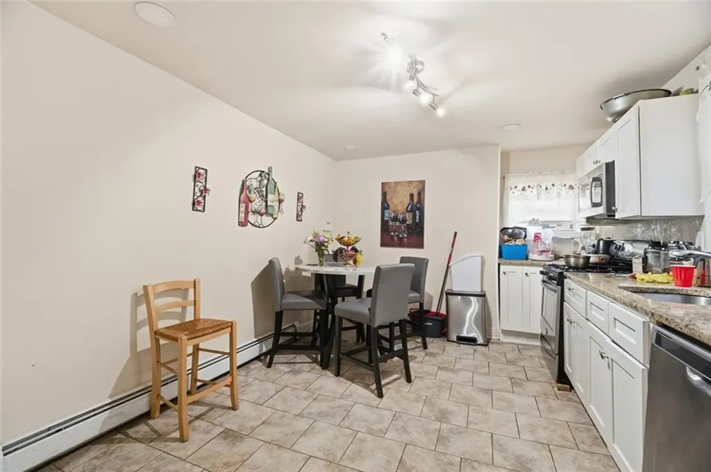 175 Montgomery Avenue Providence RI 02905