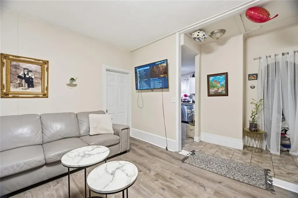 175 Montgomery Avenue Providence RI 02905